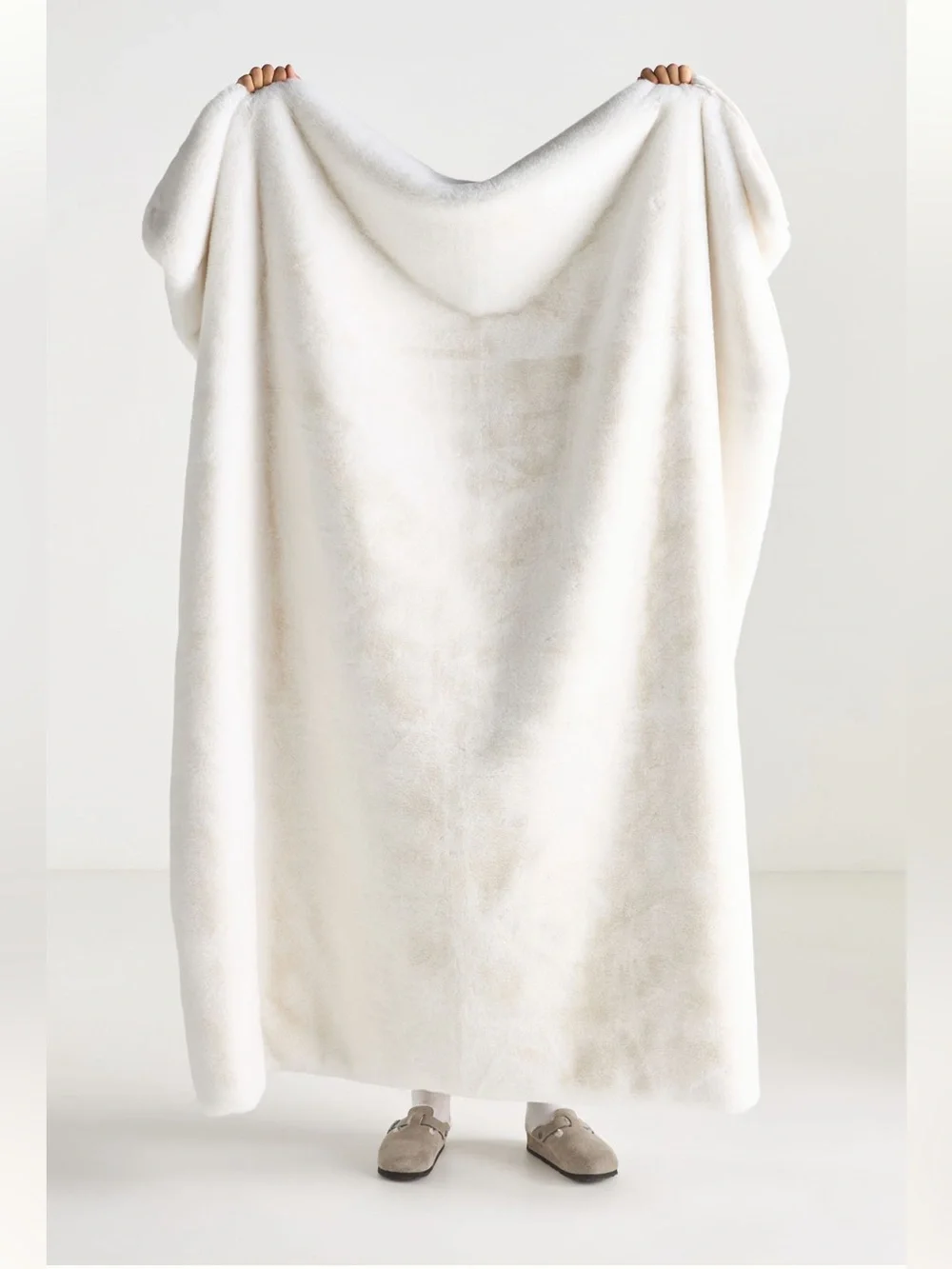 Anthropologie The Sophie Faux-Fur Throw Blanket White 60x90